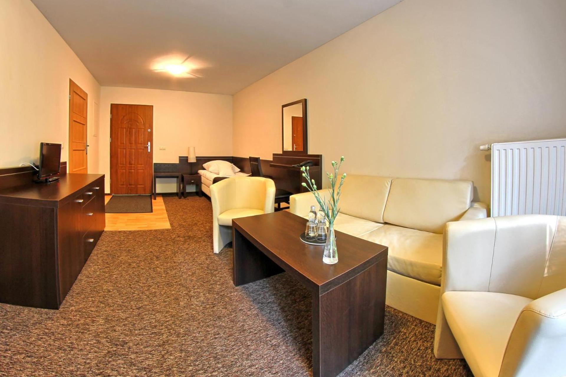 Hotel Zacisze Турава Экстерьер фото